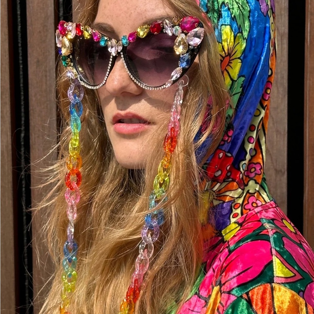 SOLD** Megan Fabulous Gem Bomb Sunglasses with chain - Picture 7 of 7